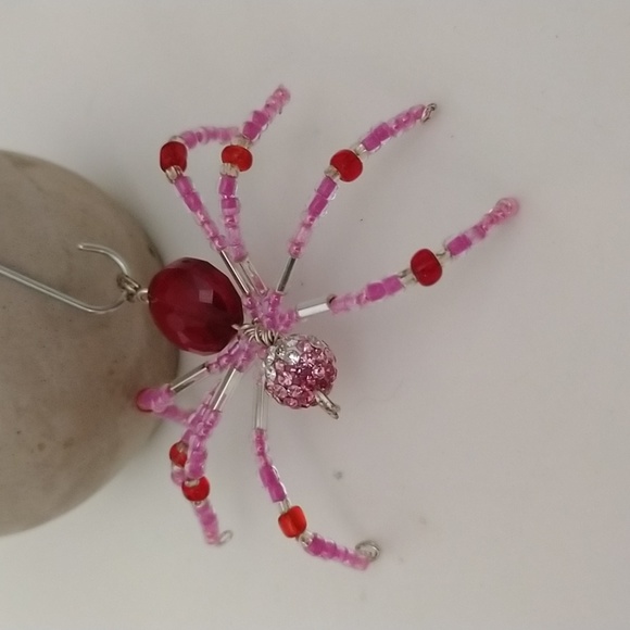 Pink and Red Handmade Beaded Spider - Picture 1 of 3